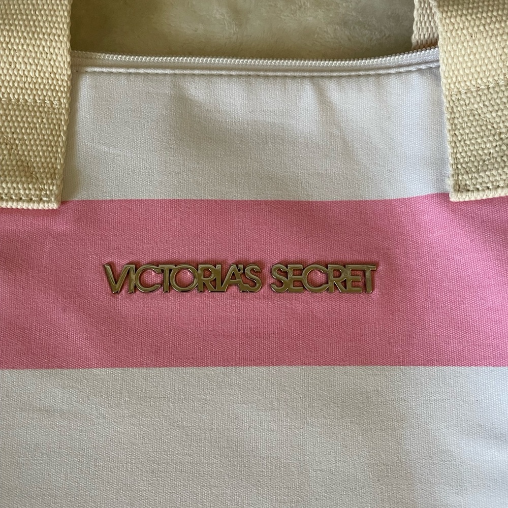 NWOT Victoria’s Secret Canvas Zipper Duffel Bag Pink/Cream Stripes - Picture 4 of 13